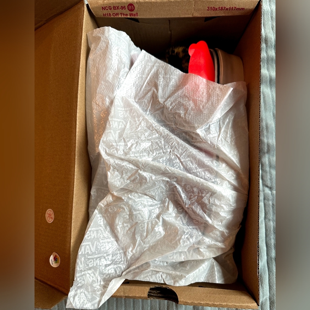Classic Slip On Platform - Picture 7 of 10